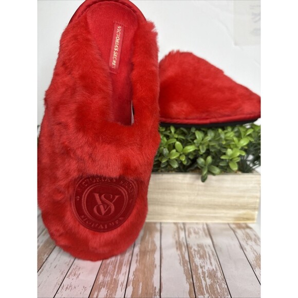 Victoria Secret Black Plush Faux Fur Slippers Pink Logo sz L - Picture 1 of 6